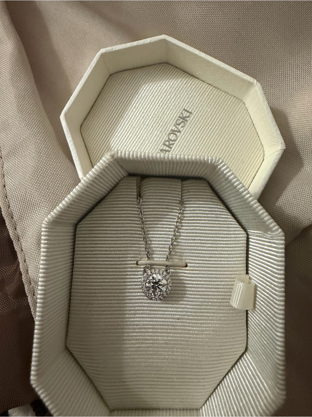 Swarovski Pendant Necklace (Englebert Collection) - Picture 2 of 4